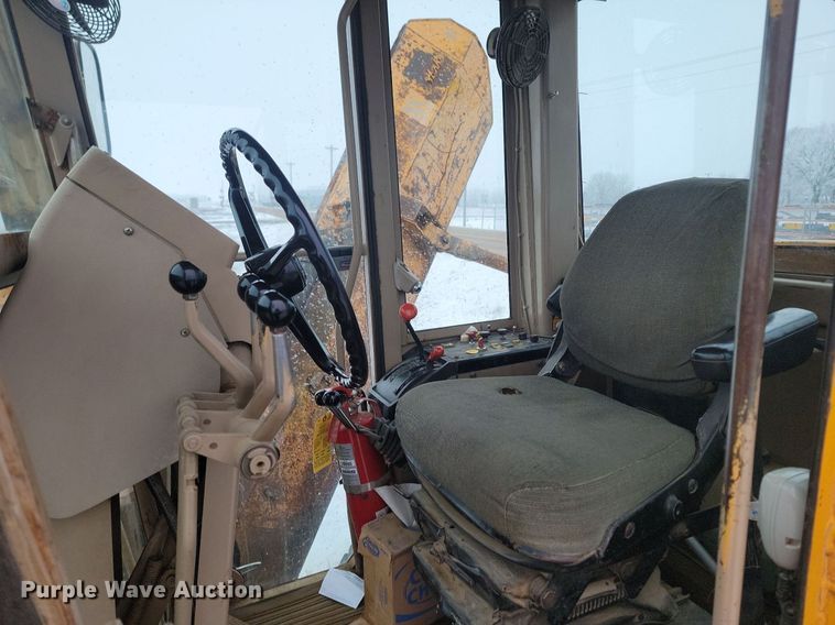 image for item KT9637 1988 John Deere 770 B-H motor grader