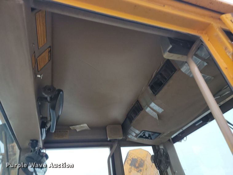 image for item KT9637 1988 John Deere 770 B-H motor grader