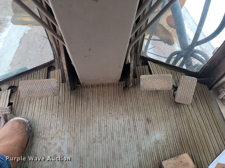 image for item KT9637 1988 John Deere 770 B-H motor grader