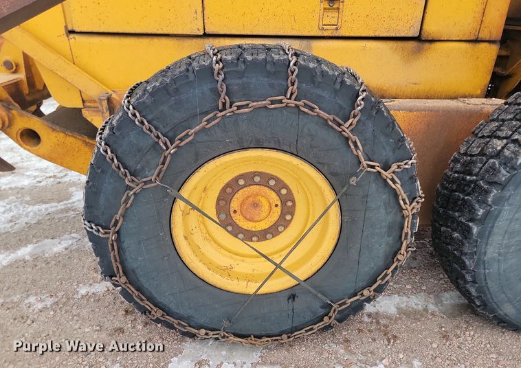 image for item KT9637 1988 John Deere 770 B-H motor grader