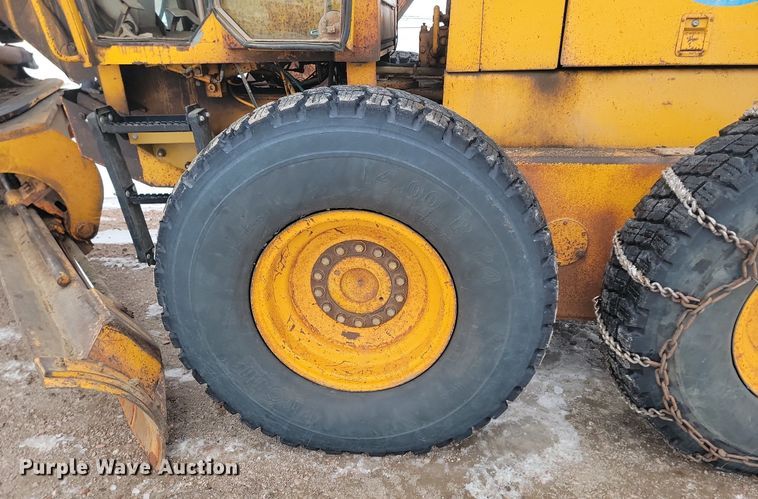 image for item KT9637 1988 John Deere 770 B-H motor grader