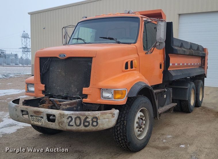 image for item KT9638 1998 Ford W86 dump truck