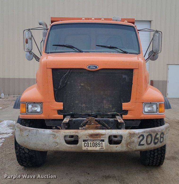 image for item KT9638 1998 Ford W86 dump truck