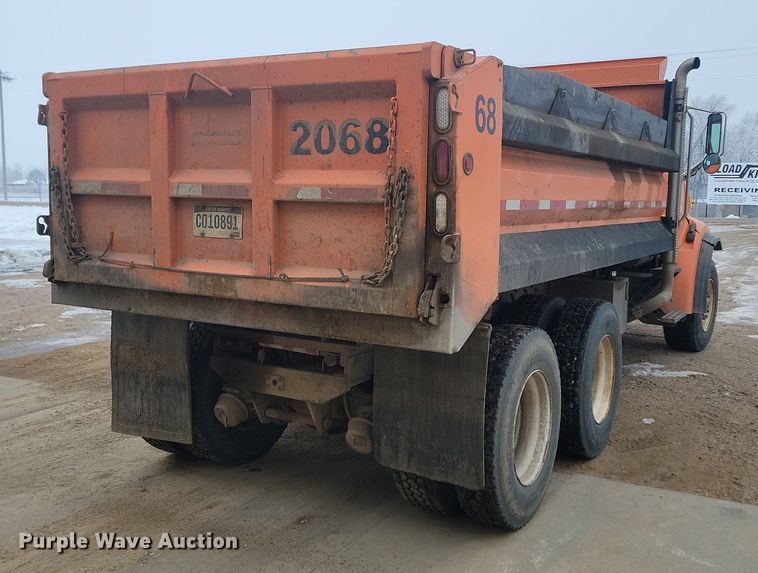 image for item KT9638 1998 Ford W86 dump truck