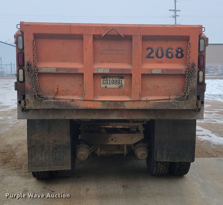 image for item KT9638 1998 Ford W86 dump truck