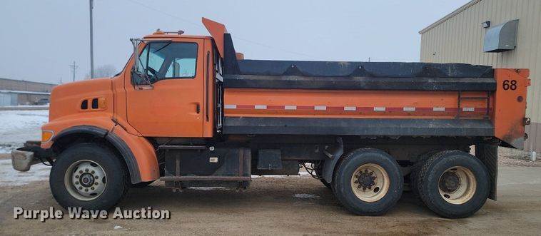 image for item KT9638 1998 Ford W86 dump truck