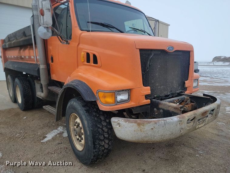 image for item KT9638 1998 Ford W86 dump truck