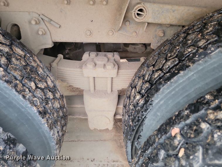 image for item KT9638 1998 Ford W86 dump truck