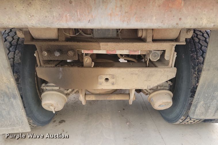 image for item KT9638 1998 Ford W86 dump truck