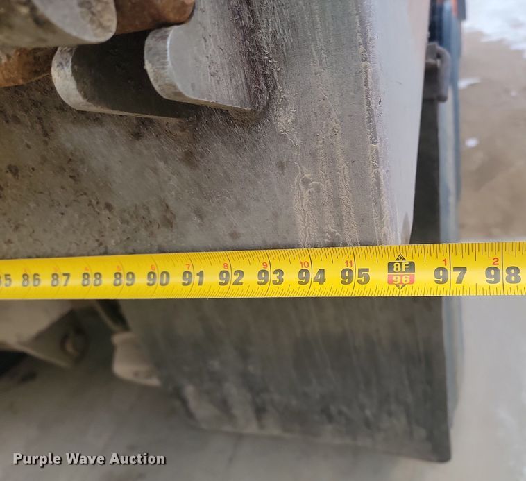 image for item KT9638 1998 Ford W86 dump truck