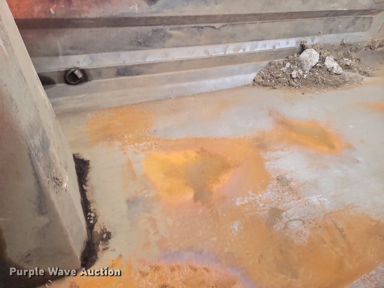 image for item KT9638 1998 Ford W86 dump truck