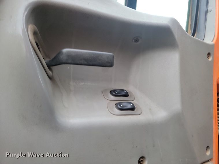 image for item KT9638 1998 Ford W86 dump truck