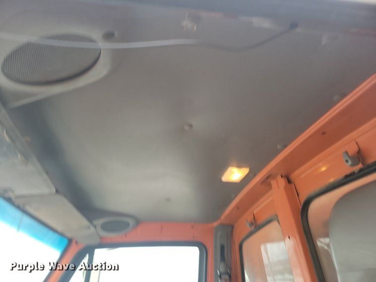 image for item KT9638 1998 Ford W86 dump truck