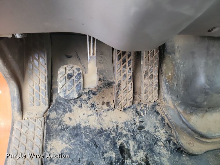 image for item KT9638 1998 Ford W86 dump truck