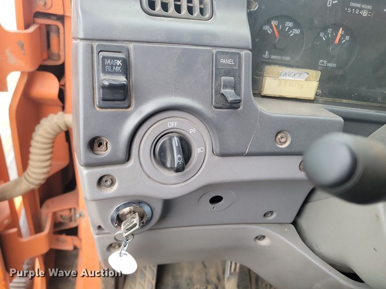 image for item KT9638 1998 Ford W86 dump truck