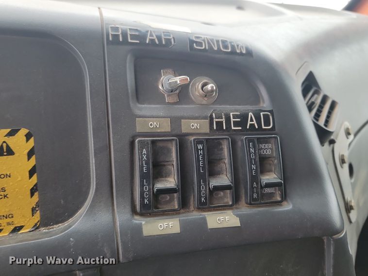 image for item KT9638 1998 Ford W86 dump truck