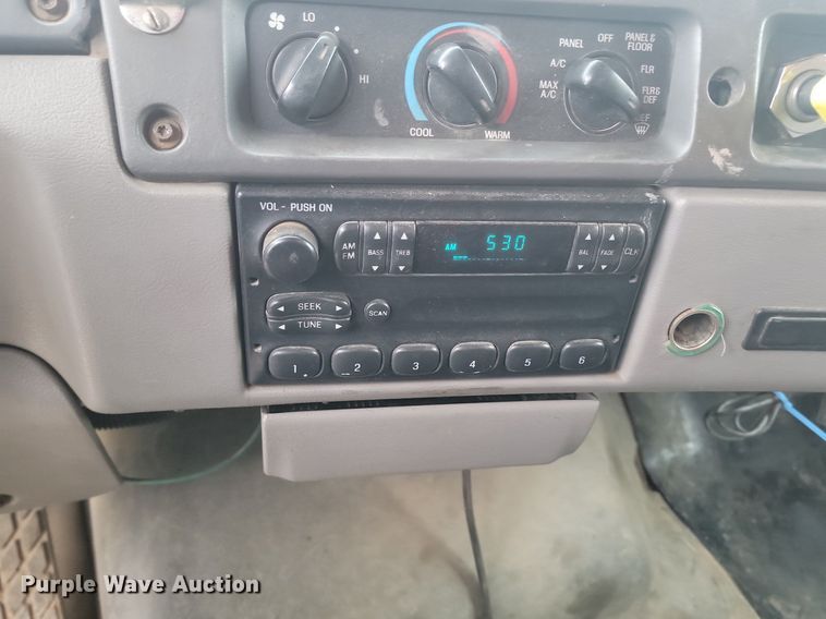 image for item KT9638 1998 Ford W86 dump truck