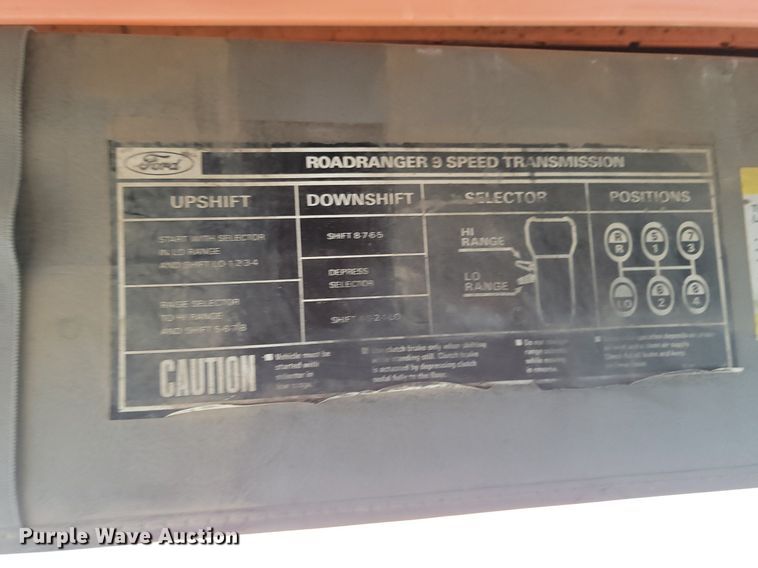 image for item KT9638 1998 Ford W86 dump truck