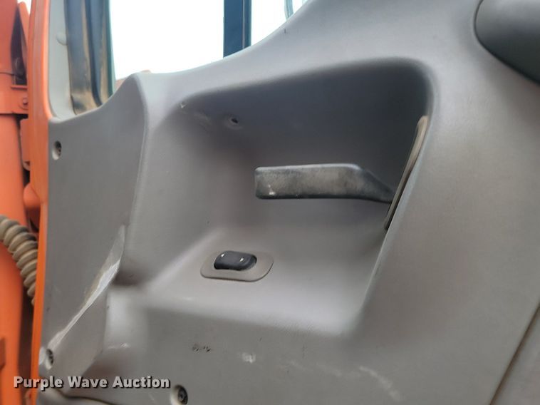 image for item KT9638 1998 Ford W86 dump truck