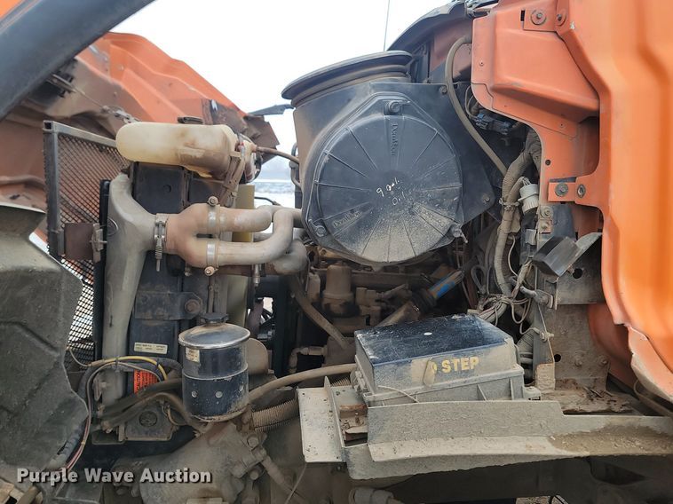 image for item KT9638 1998 Ford W86 dump truck