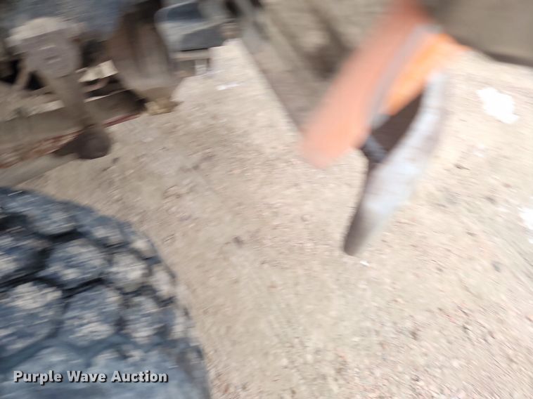 image for item KT9638 1998 Ford W86 dump truck