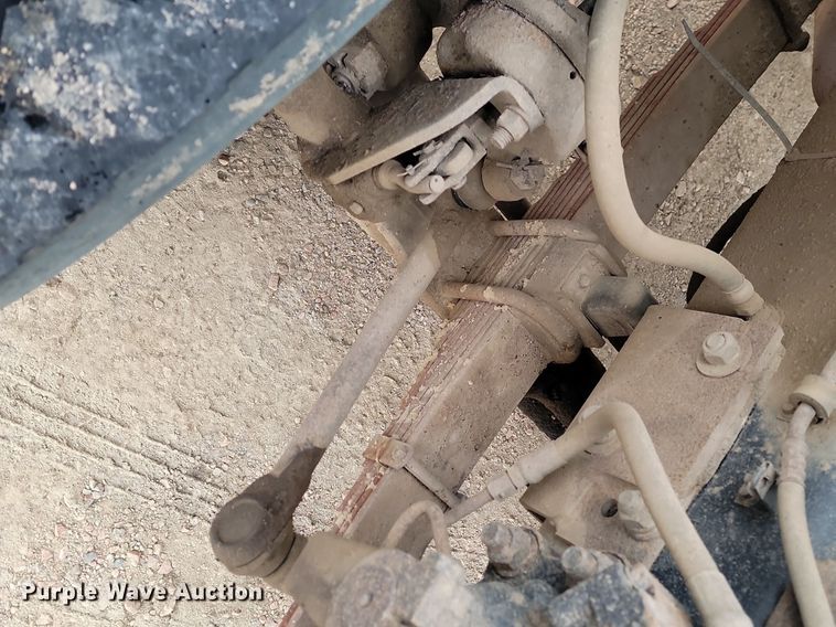 image for item KT9638 1998 Ford W86 dump truck