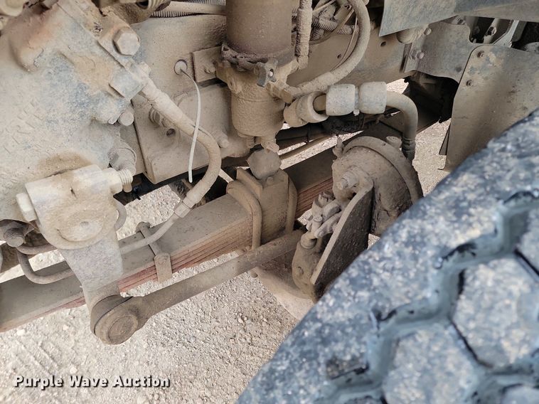 image for item KT9638 1998 Ford W86 dump truck