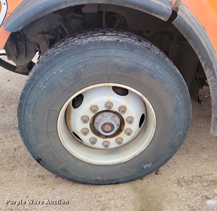 image for item KT9638 1998 Ford W86 dump truck