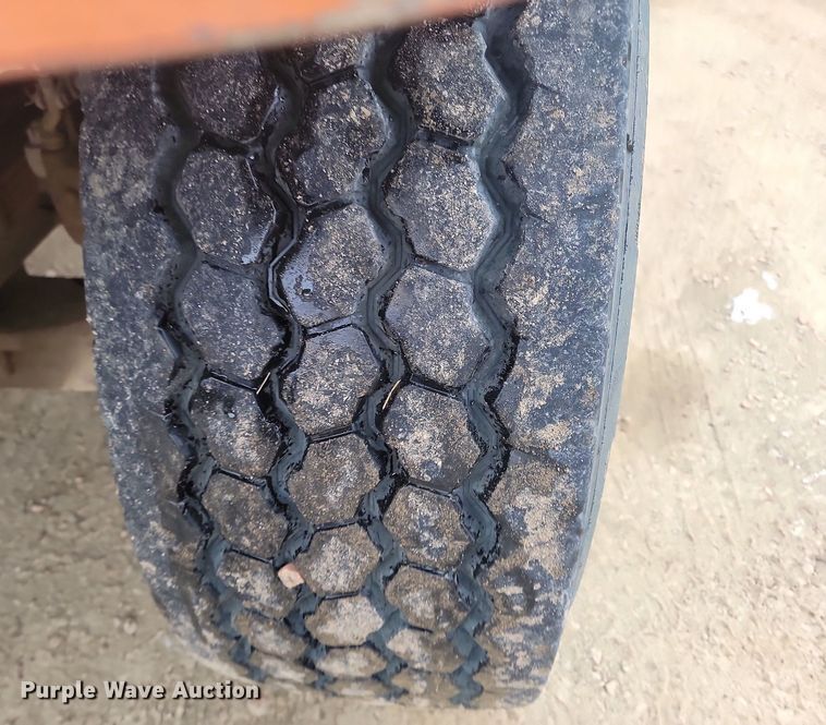 image for item KT9638 1998 Ford W86 dump truck