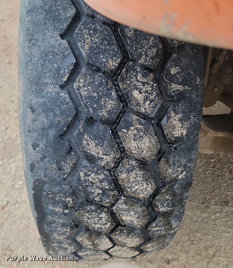 image for item KT9638 1998 Ford W86 dump truck