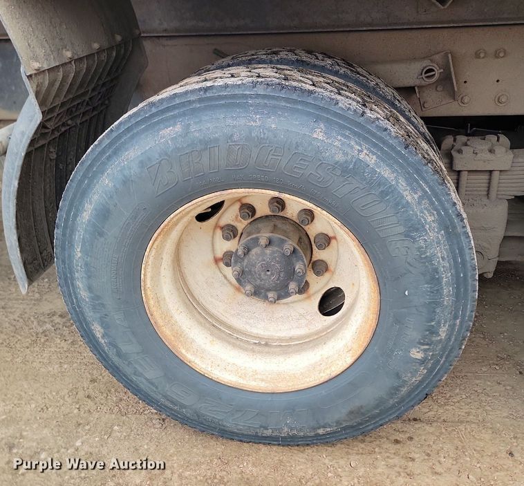 image for item KT9638 1998 Ford W86 dump truck