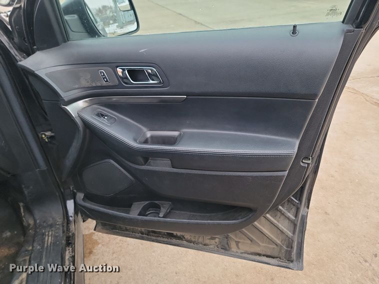 image for item KT9649 2017 Ford  Explorer Police interceptor  SUV