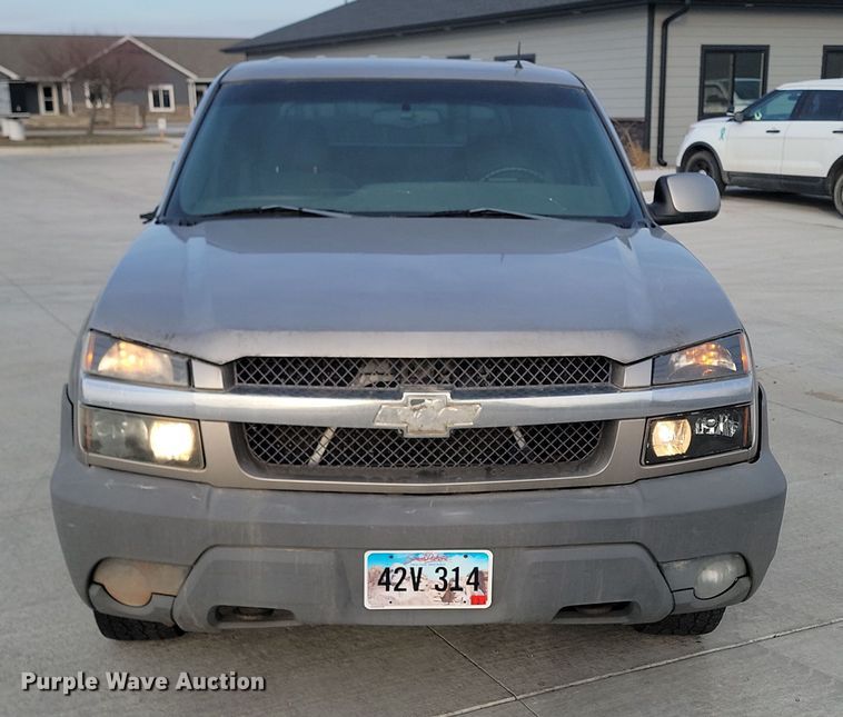 image for item KT9650 2002 Chevrolet  Avalanche Crew Cab pickup truck