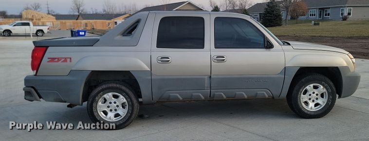 image for item KT9650 2002 Chevrolet  Avalanche Crew Cab pickup truck