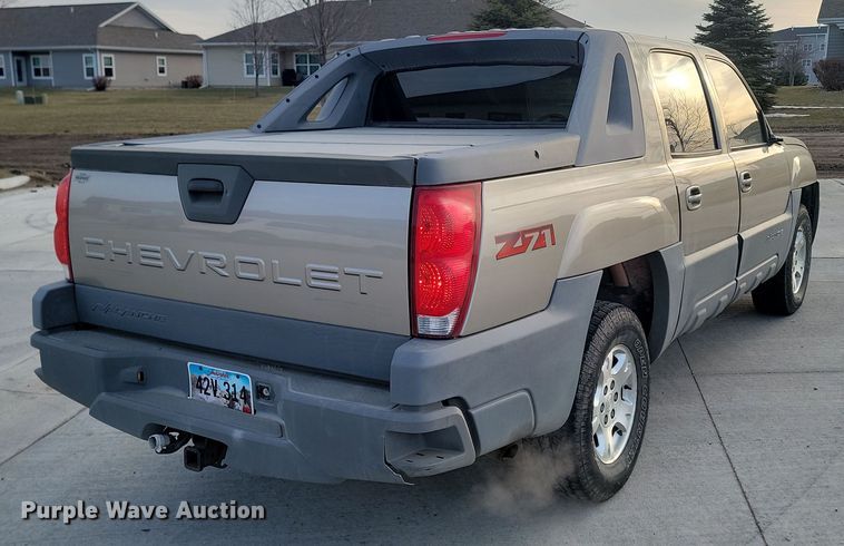 image for item KT9650 2002 Chevrolet  Avalanche Crew Cab pickup truck