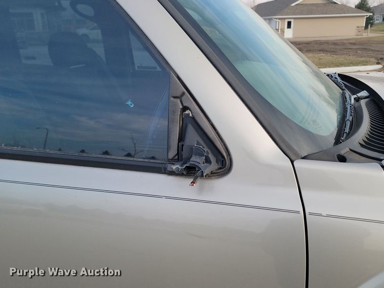 image for item KT9650 2002 Chevrolet  Avalanche Crew Cab pickup truck