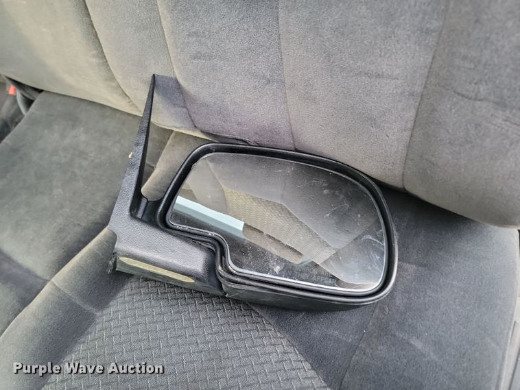 image for item KT9650 2002 Chevrolet  Avalanche Crew Cab pickup truck