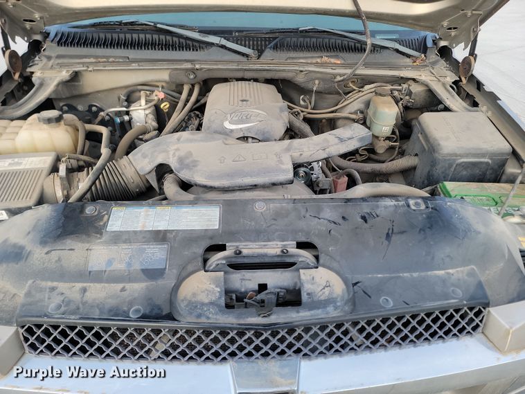 image for item KT9650 2002 Chevrolet  Avalanche Crew Cab pickup truck