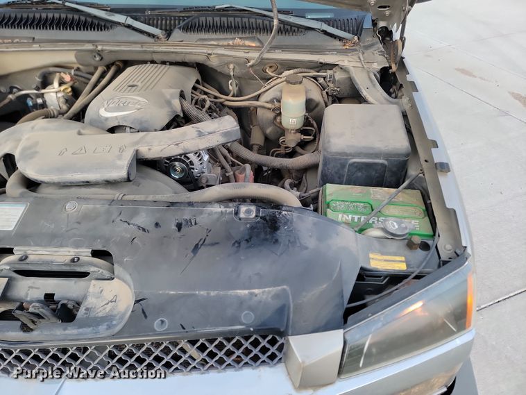 image for item KT9650 2002 Chevrolet  Avalanche Crew Cab pickup truck