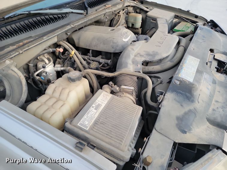 image for item KT9650 2002 Chevrolet  Avalanche Crew Cab pickup truck