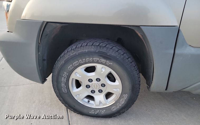 image for item KT9650 2002 Chevrolet  Avalanche Crew Cab pickup truck