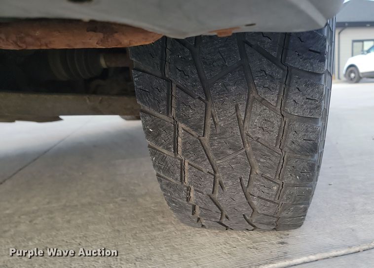 image for item KT9650 2002 Chevrolet  Avalanche Crew Cab pickup truck