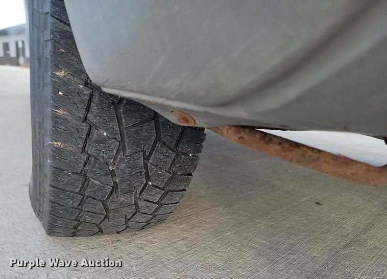 image for item KT9650 2002 Chevrolet  Avalanche Crew Cab pickup truck