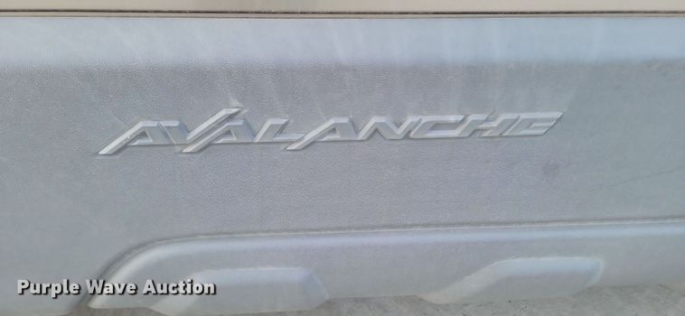 image for item KT9650 2002 Chevrolet  Avalanche Crew Cab pickup truck