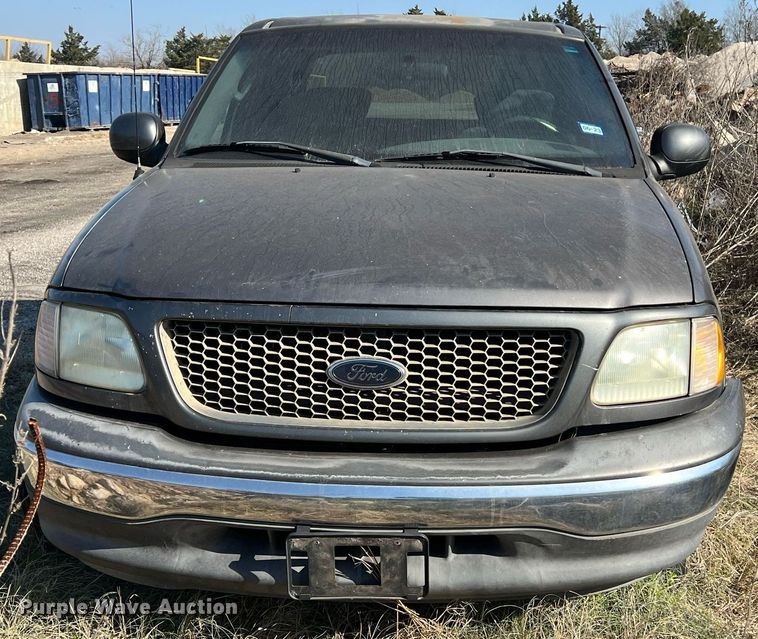 image for item KV9925 2003 Ford F150 SuperCrew pickup truck