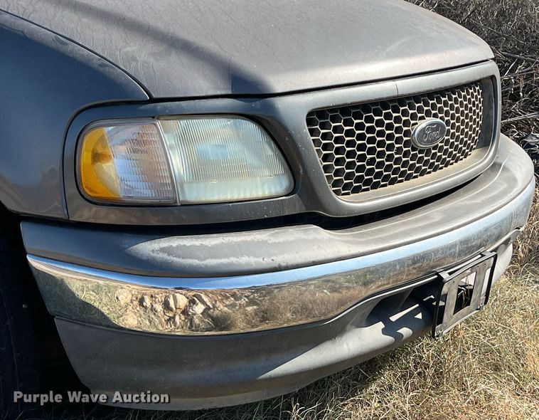 image for item KV9925 2003 Ford F150 SuperCrew pickup truck