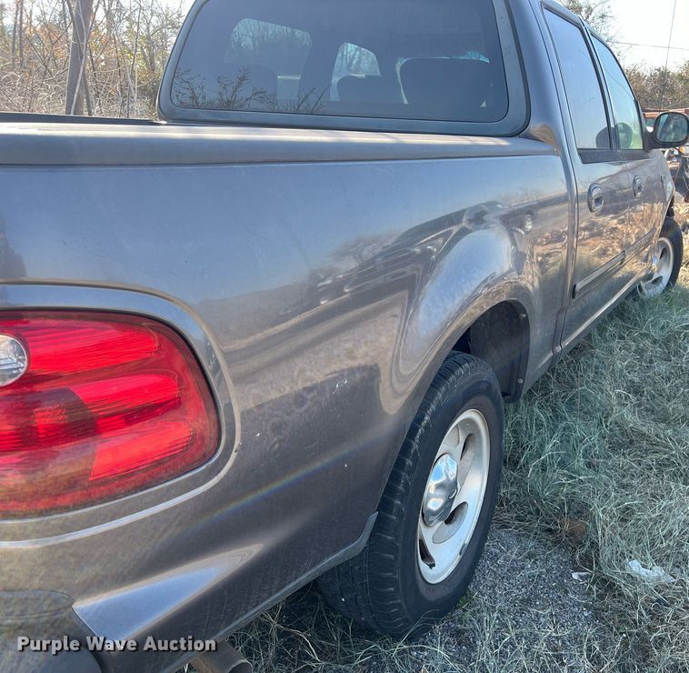 image for item KV9925 2003 Ford F150 SuperCrew pickup truck