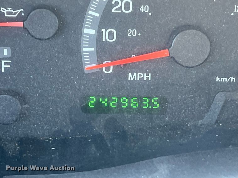 image for item KV9925 2003 Ford F150 SuperCrew pickup truck