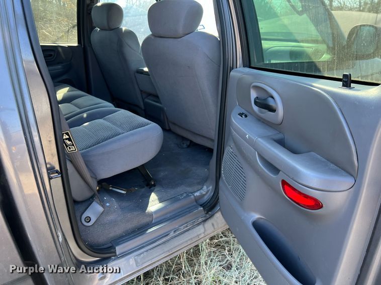 image for item KV9925 2003 Ford F150 SuperCrew pickup truck