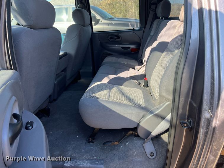 image for item KV9925 2003 Ford F150 SuperCrew pickup truck